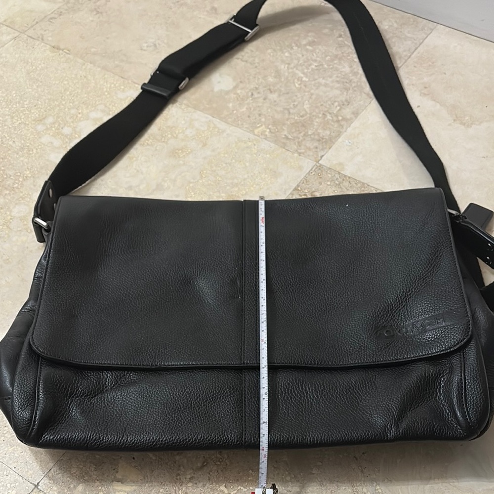 Coach Vintage Black Messenger Bag - Picture 8 of 8